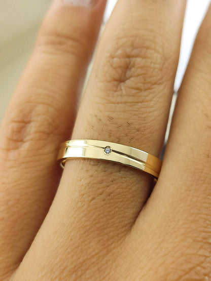 Aliança Reta 3mm com Ponto de Luz em Ouro 18K Acabamento Premium RT 64 Sou Linda