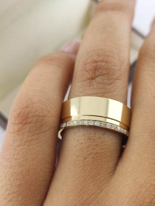 Aliança Reta 8mm com Cravejamento Luxuoso em Ouro 18K Acabamento Premium RT 83 Sou Linda