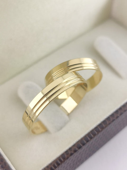 Aliança Reta 4mm com Brilho Intenso em Ouro 18K Acabamento Premium RT 80 Sou Linda