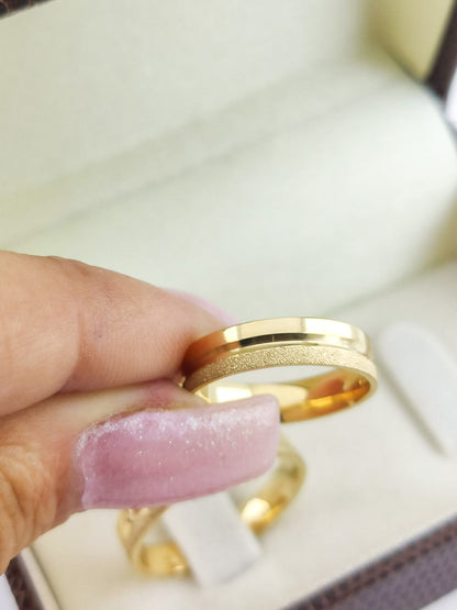 Aliança Reta 4mm com Brilho Intenso em Ouro 18K Acabamento Premium RT 78 Sou Linda