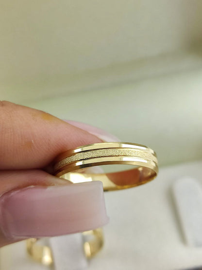 Aliança Reta 4mm Clássica e Confortável em Ouro 18K Acabamento Premium RT 68 Sou Linda